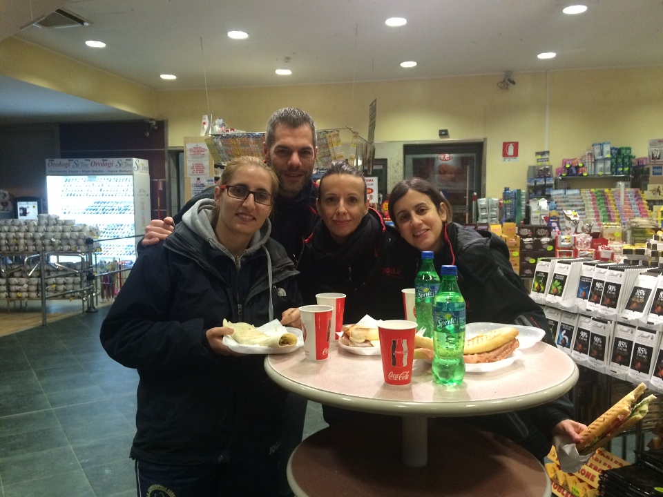 Finalmente volti distesi nel dopo gara con il presidente Simone Carrucciu e le norbellissime