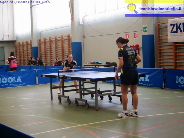 Di spalle Gohar Atoyan