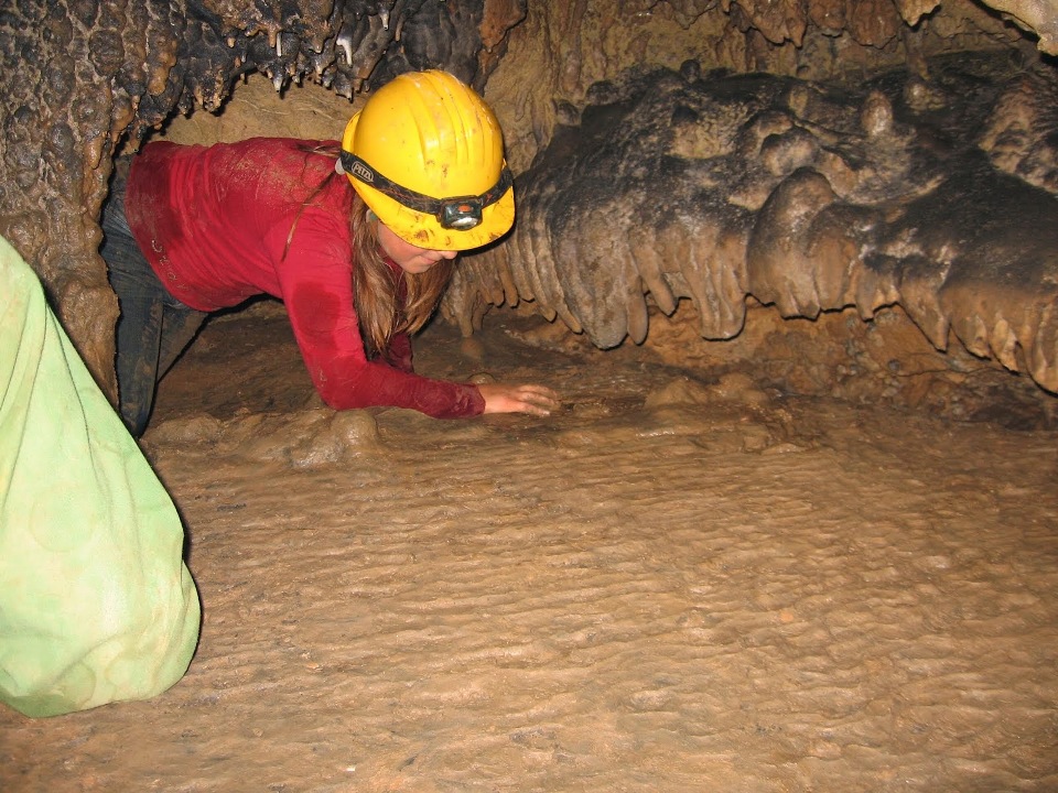 Escursione all'interno della grotta di Gana 'e Gortoe