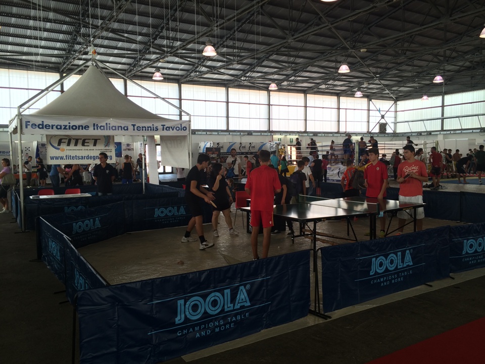 Un'esibizione di tennistavolo durante il Turisport 2014