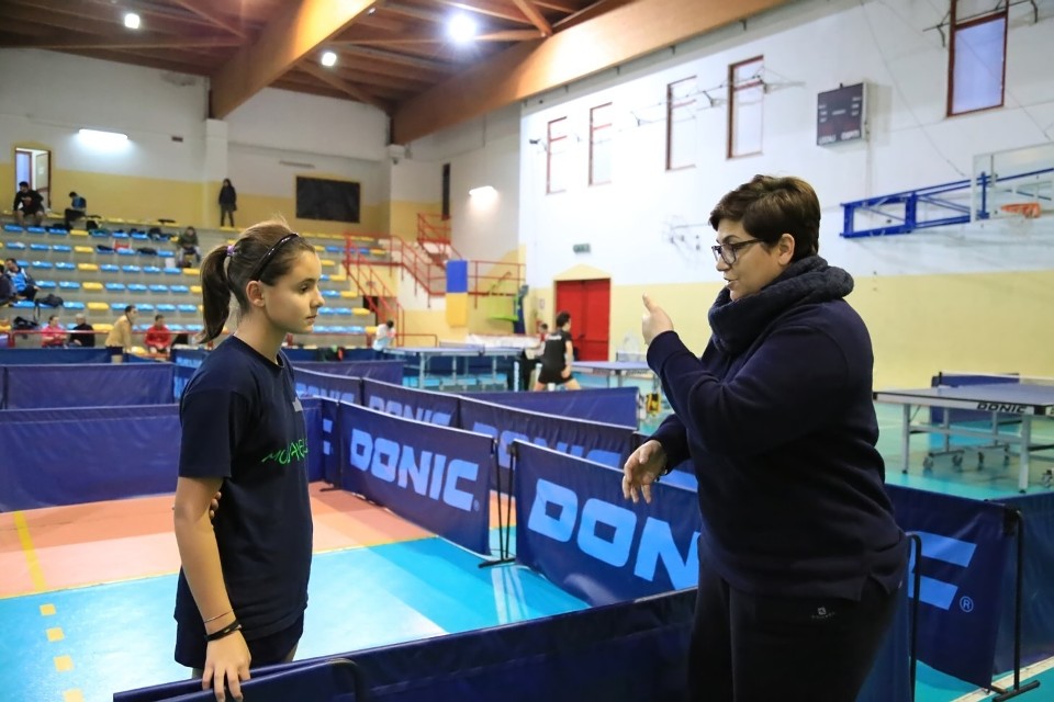 Sara Congiu del Muravera TT assieme all'allenatrice Francesca Saiu (Foto Tomaso Fenu)