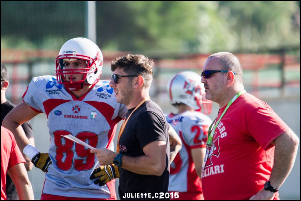 Gianluca Demuro ascolta gli assegnamenti di coach Luca Giraldi (Foto Giulia Congia)