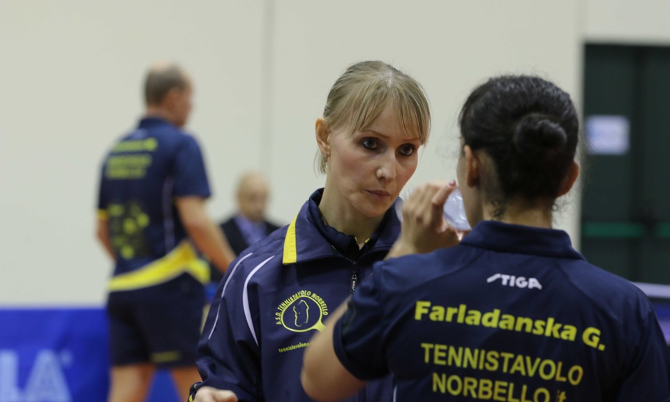 Irina e Ganna parlottano (Foto Gianluca Piu)