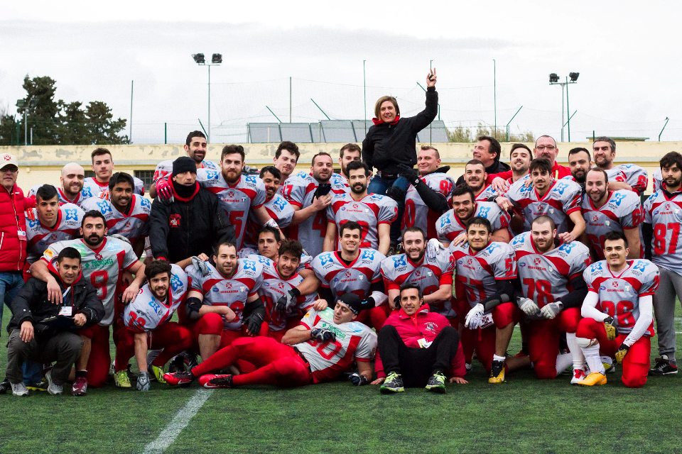 Giulia Congia portata in gloria dagli atleti