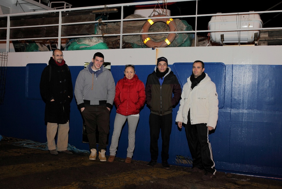 Gli ospiti del Gisella attendono di imbarcarsi (Foto Salvatore D'Angelo)