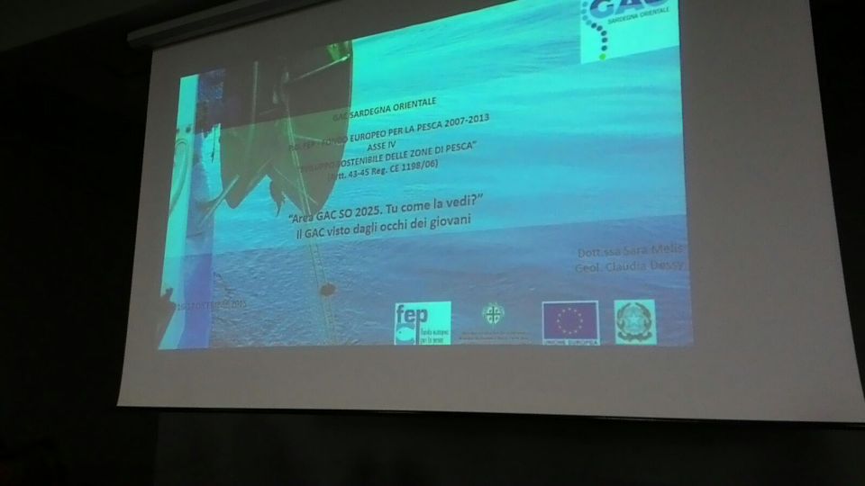 Le slide proiettate durante gli incontri scolastici