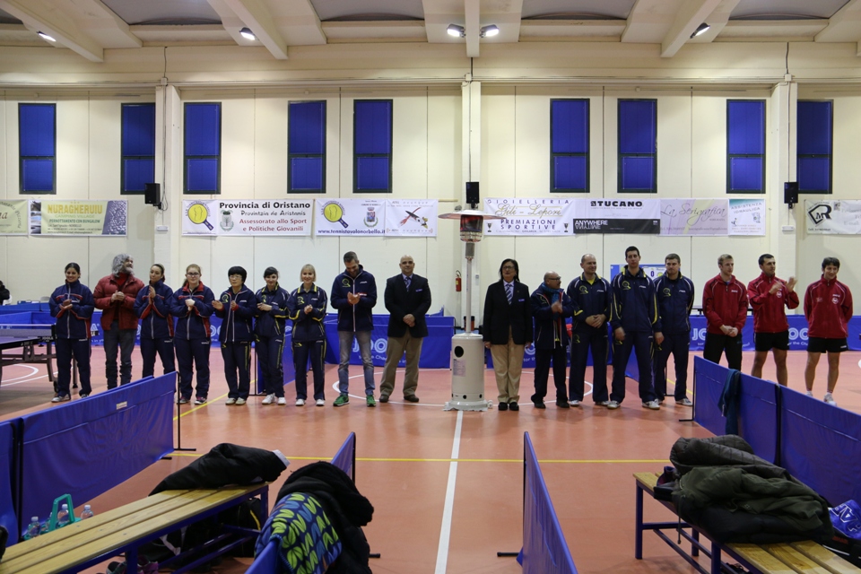 Lo speaker annuncia le formazioni (Foto Gianluca Piu)