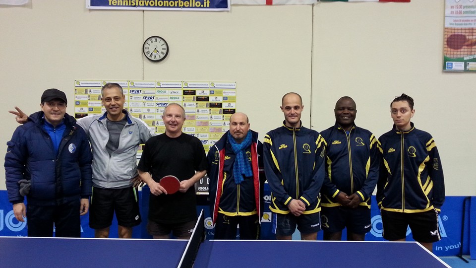 Foto ricordo tra i protagonisti di Tennistavolo Norbello e Tennistavolo Zeus