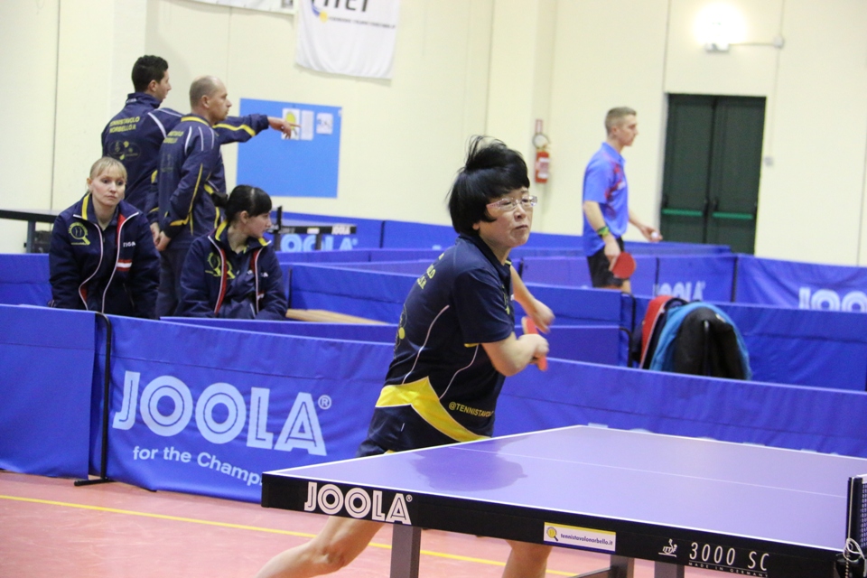 Il presidente Carrucciu con Wei Jian e Bàghina (Foto Gianluca Piu)
