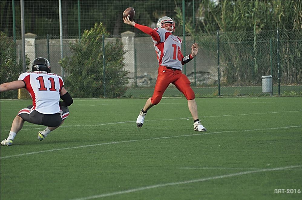 Simone Moccia lancia (Foto Battista Battino )