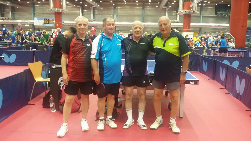 Un'altra immagine da Alicante, Efisio Pisano è l'ultimo a dx