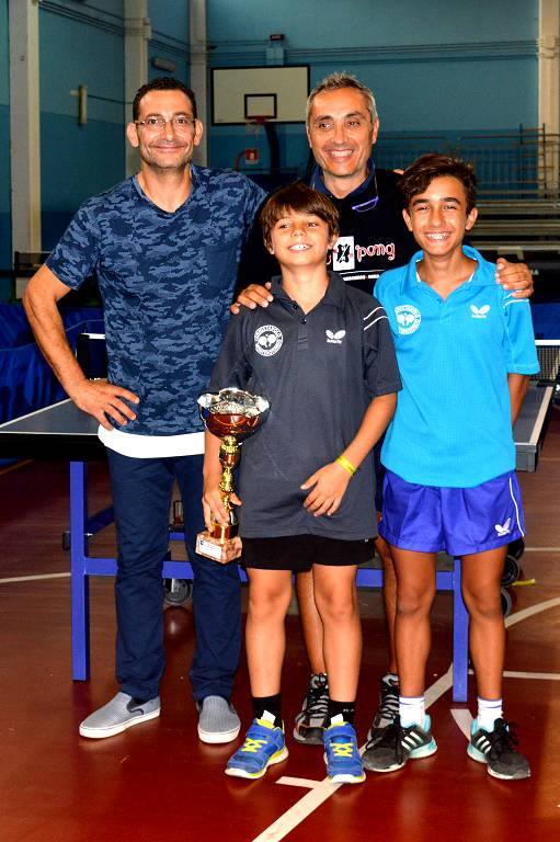 In piedi a dx Bruno Esposito con  i vincitori della sua Monterotondo (Foto Luciano Saiu)