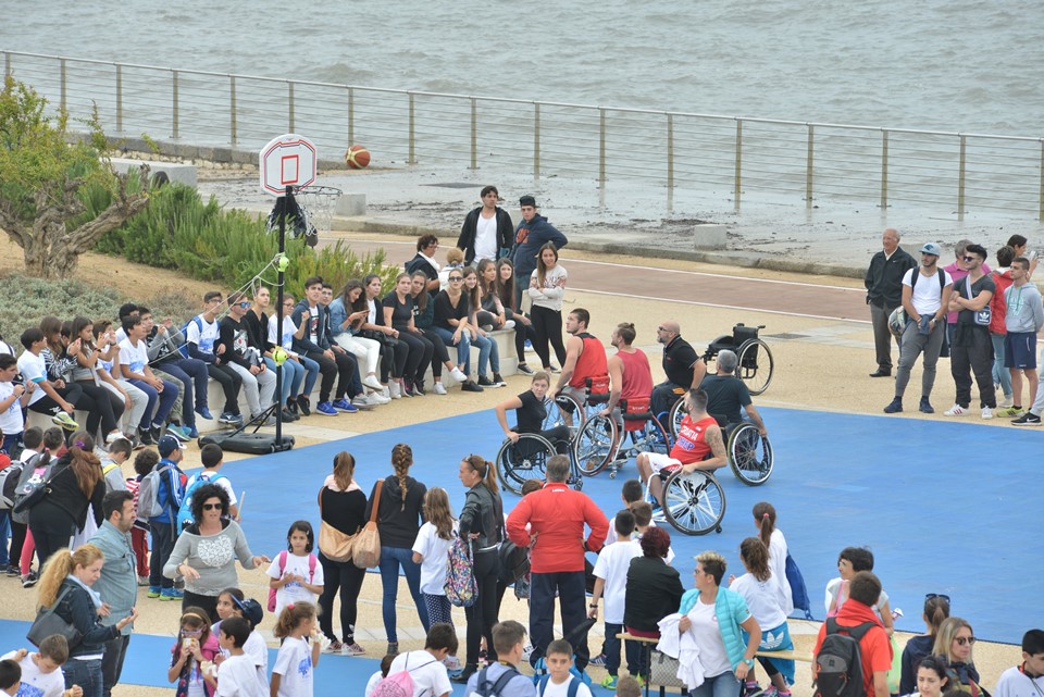 esibizione-di-pallacanestro-in-carrozzina