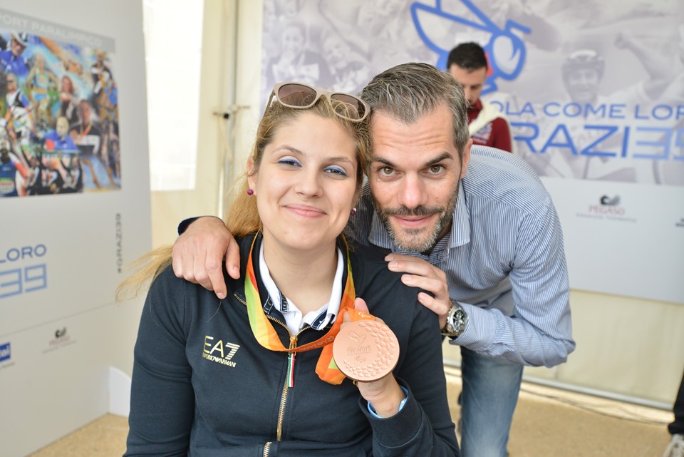 simone-carrucciu-e-giada-rossi