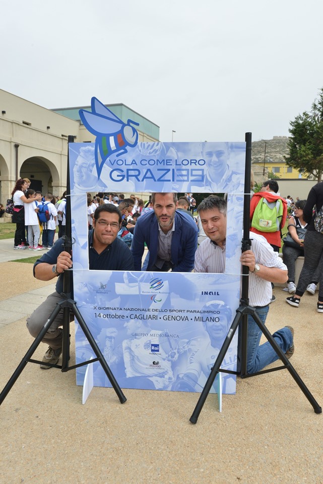 a-dx-lassessore-allo-sport-di-cagliari-yuri-marcialis